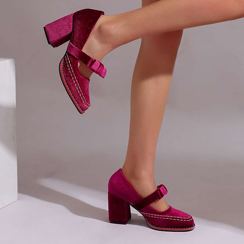 Cordelia Women's Velvet Pointed Toe Pump