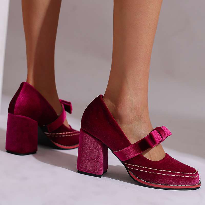 Cordelia Women's Velvet Pointed Toe Pump