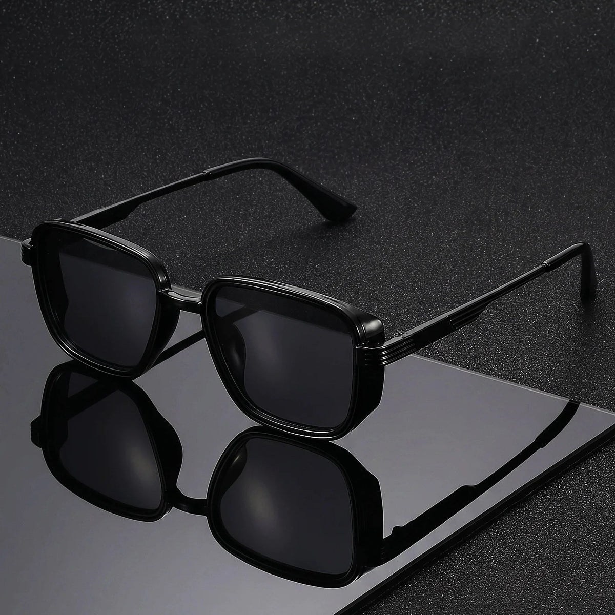 Boulevard Polarized Sunglasses - UV Protection & Stylish Eyewear